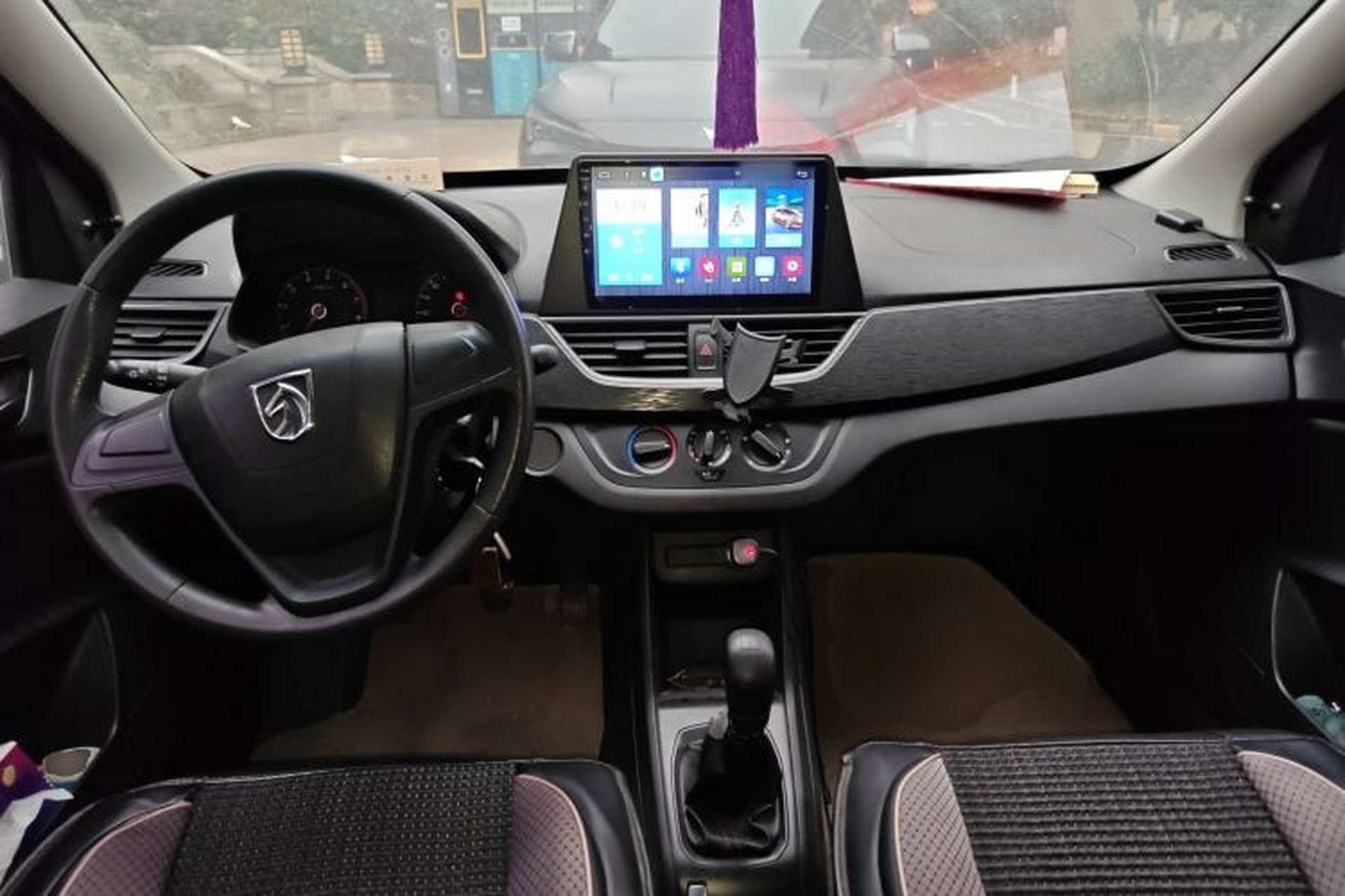 Used Baojun 310 2016 1.2L Manual Value Edition Center Console