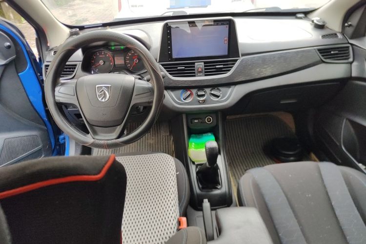 Used Baojun 310 2016 1.2L Manual Value Edition Center Console