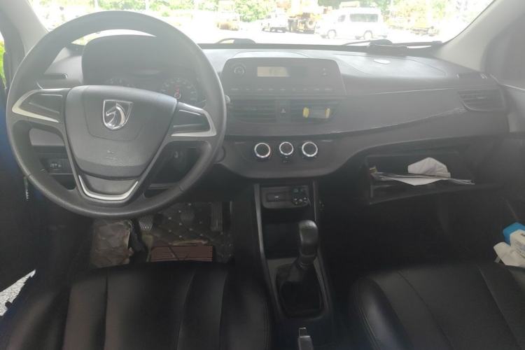 Used Baojun 310 2016 1.2L Manual Value Edition Center Console