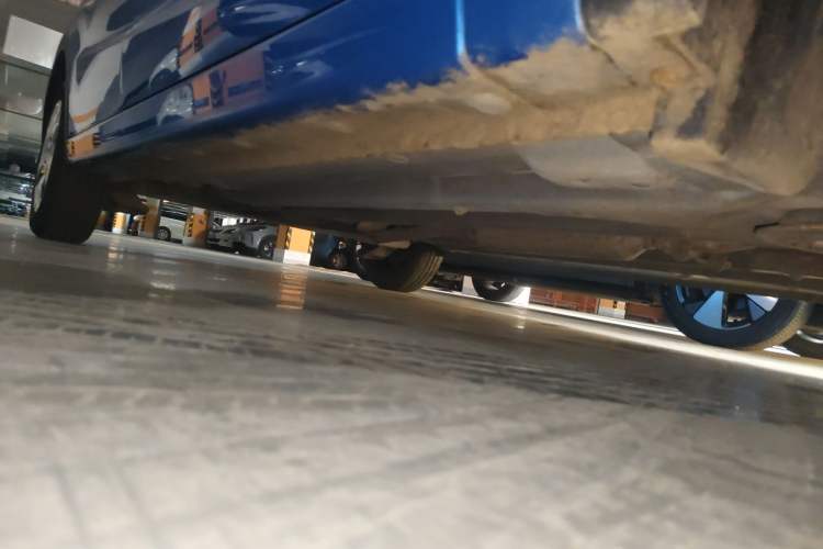 Used Baojun 310 2016 1.2L manual Comfort trim level Chassis Front Right