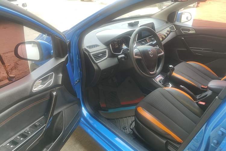 Used Baojun 310 2016 1.2L Manual Fashionable Edition Driver Seat