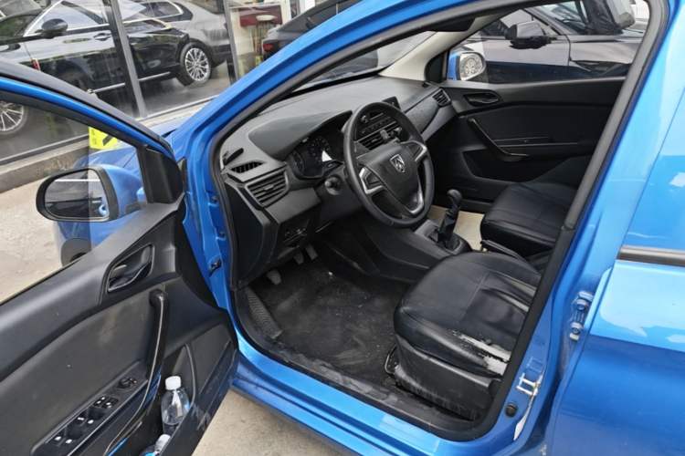 Used Baojun 310 2016 1.2L manual Comfort trim level Driver Seat