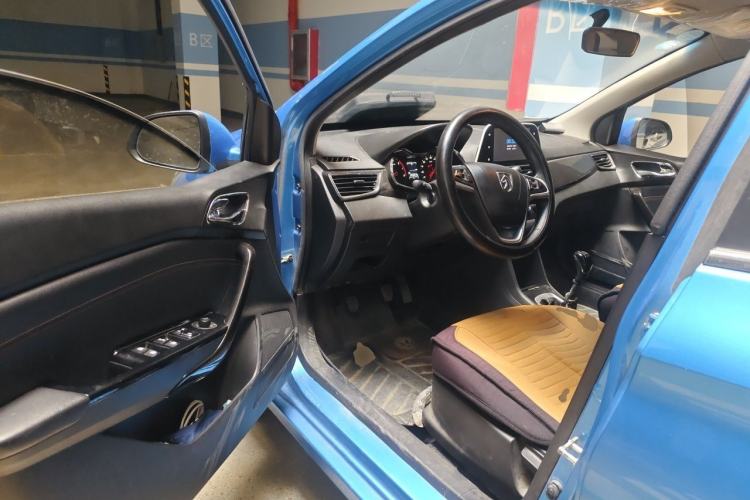 Used Baojun 310 2016 1.2L Manual Luxury Model Driver Seat