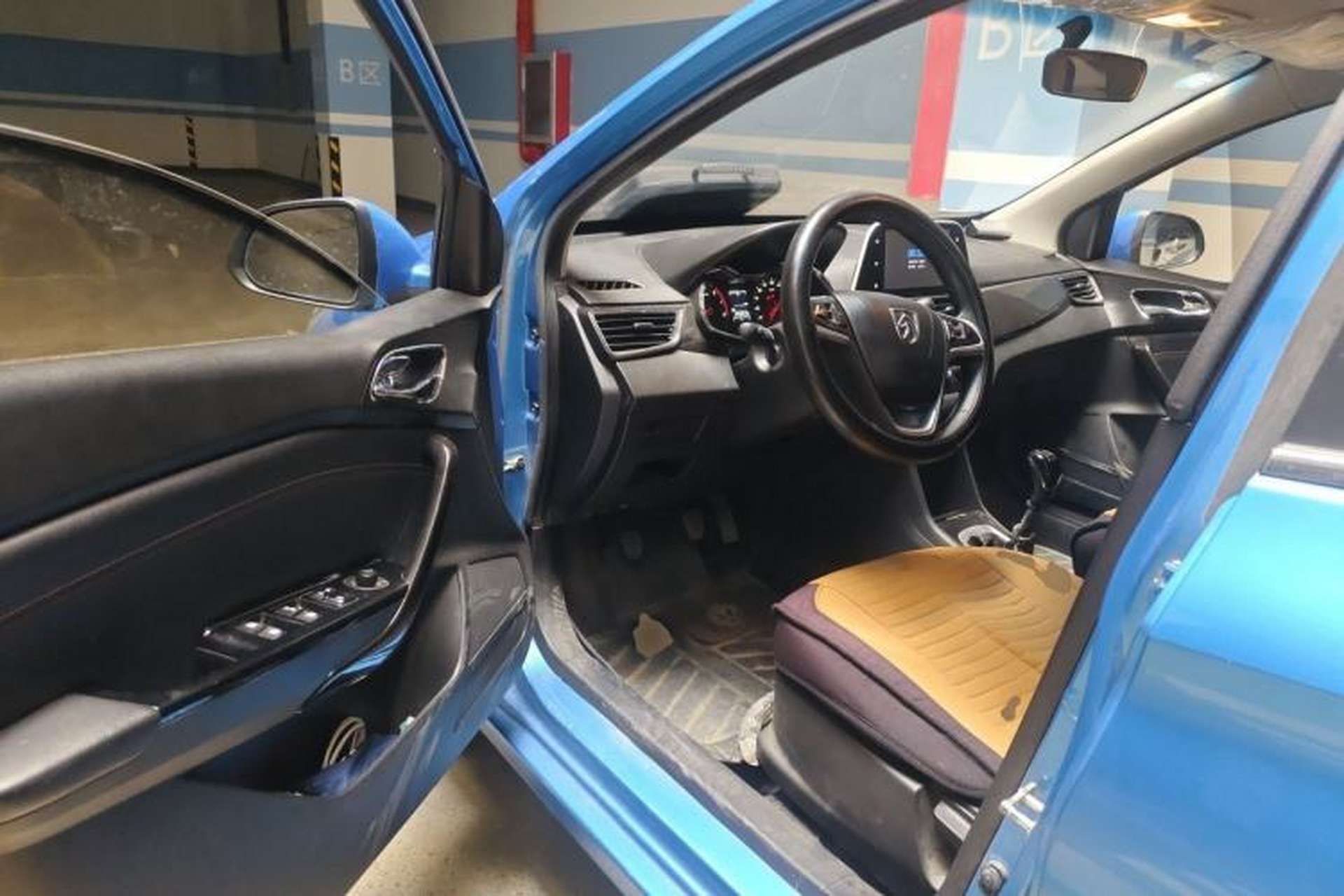 Used Baojun 310 2016 1.2L Manual Luxury Model Driver Seat