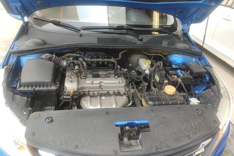 Used Baojun 310 2016 1.2L Manual Fashionable Edition Engine Bay