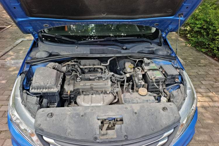 Used Baojun 310 2016 1.2L Manual Luxury Model Engine Bay