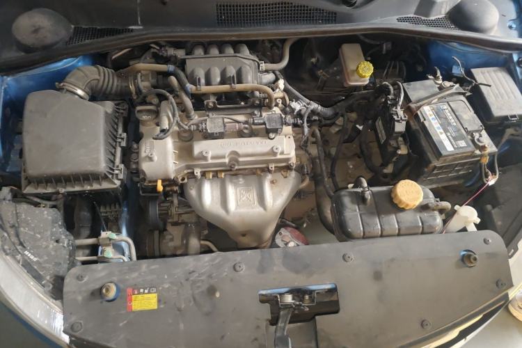 Used Baojun 310 2016 1.2L manual Comfort trim level Engine Bay