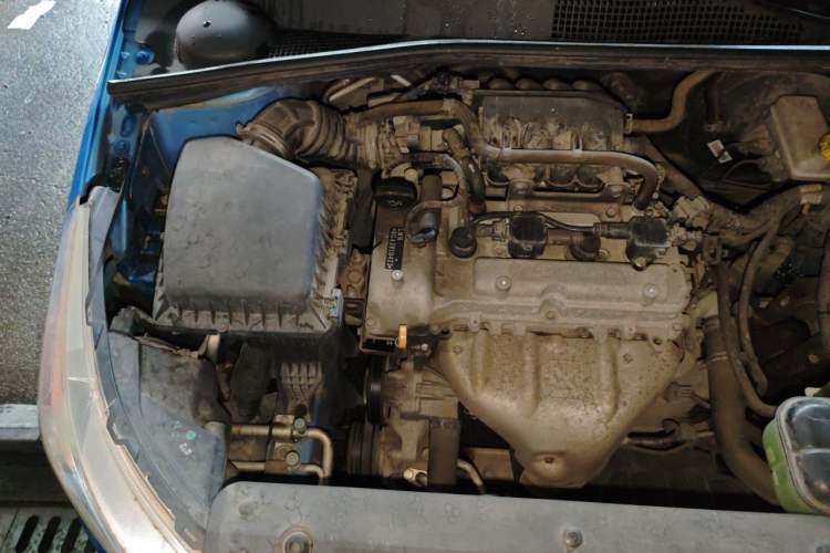 Used Baojun 310 2016 1.2L Manual Luxury Model Engine Bay Right