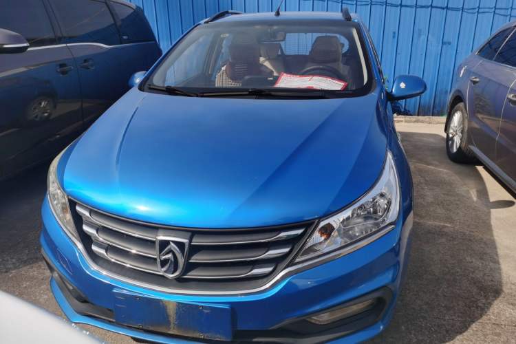 Used Baojun 310 2016 1.2L Manual Fashionable Edition Exterior 1
