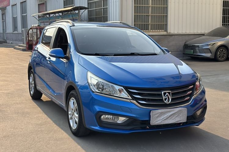 Used Baojun 310 2016 1.2L Manual Luxury Model Exterior 2