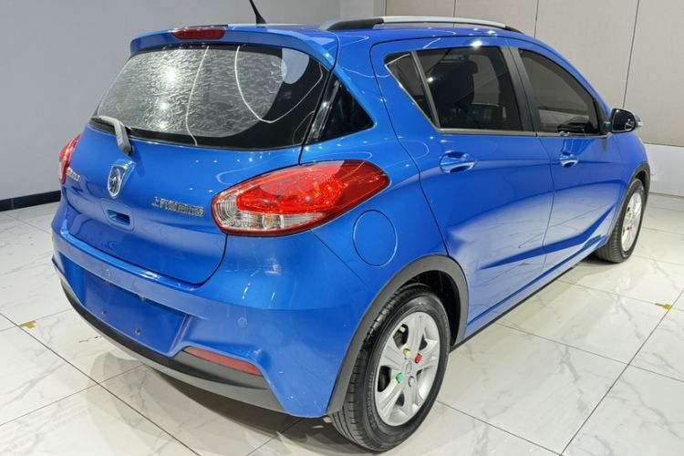 Used Baojun 310 2016 1.2L Manual Luxury Model Exterior 2