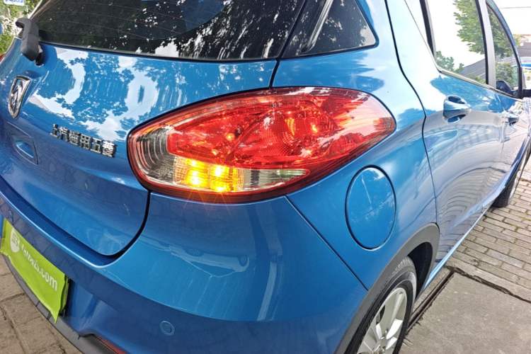 Used Baojun 310 2016 1.2L Manual Luxury Model Exterior 3