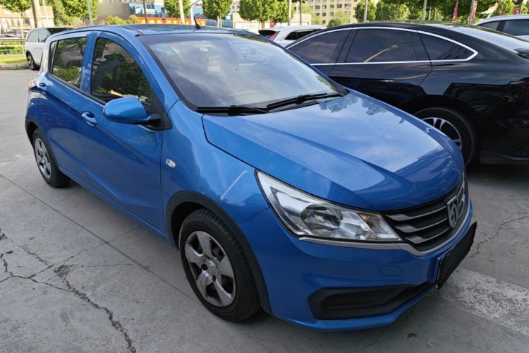 Used Baojun 310 2016 1.2L manual Comfort trim level Front Right 45 Deg
