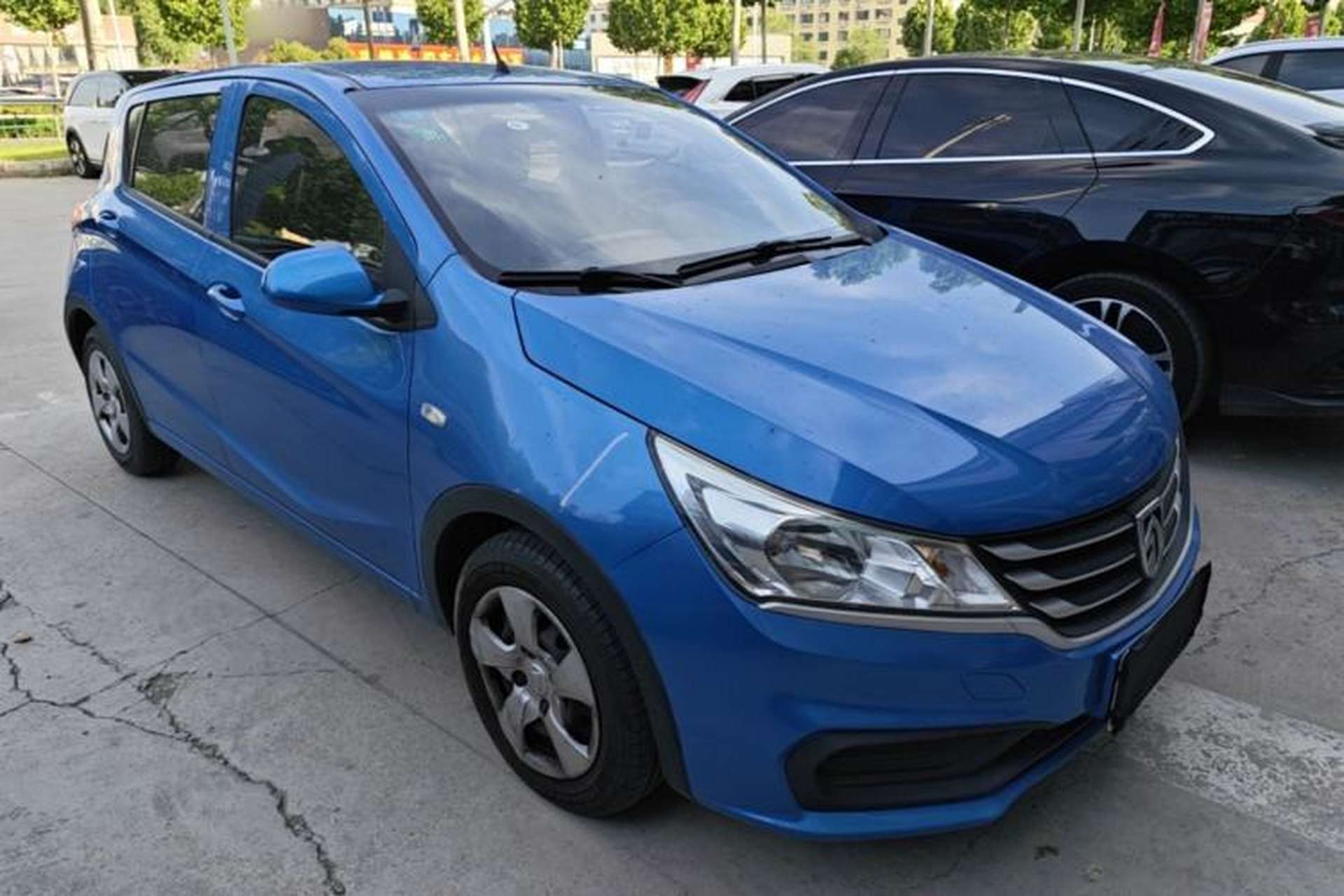 Used Baojun 310 2016 1.2L manual Comfort trim level Front Right 45 Deg