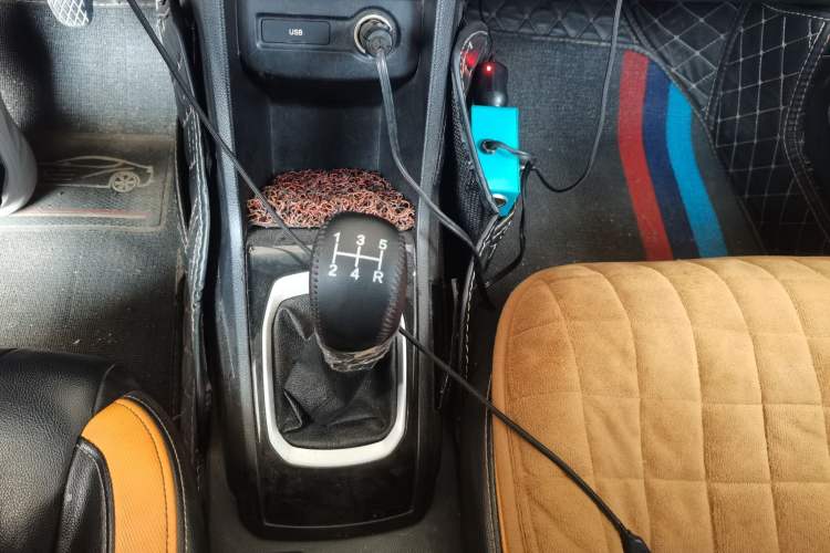 Used Baojun 310 2016 1.2L Manual Luxury Model Gear Lever