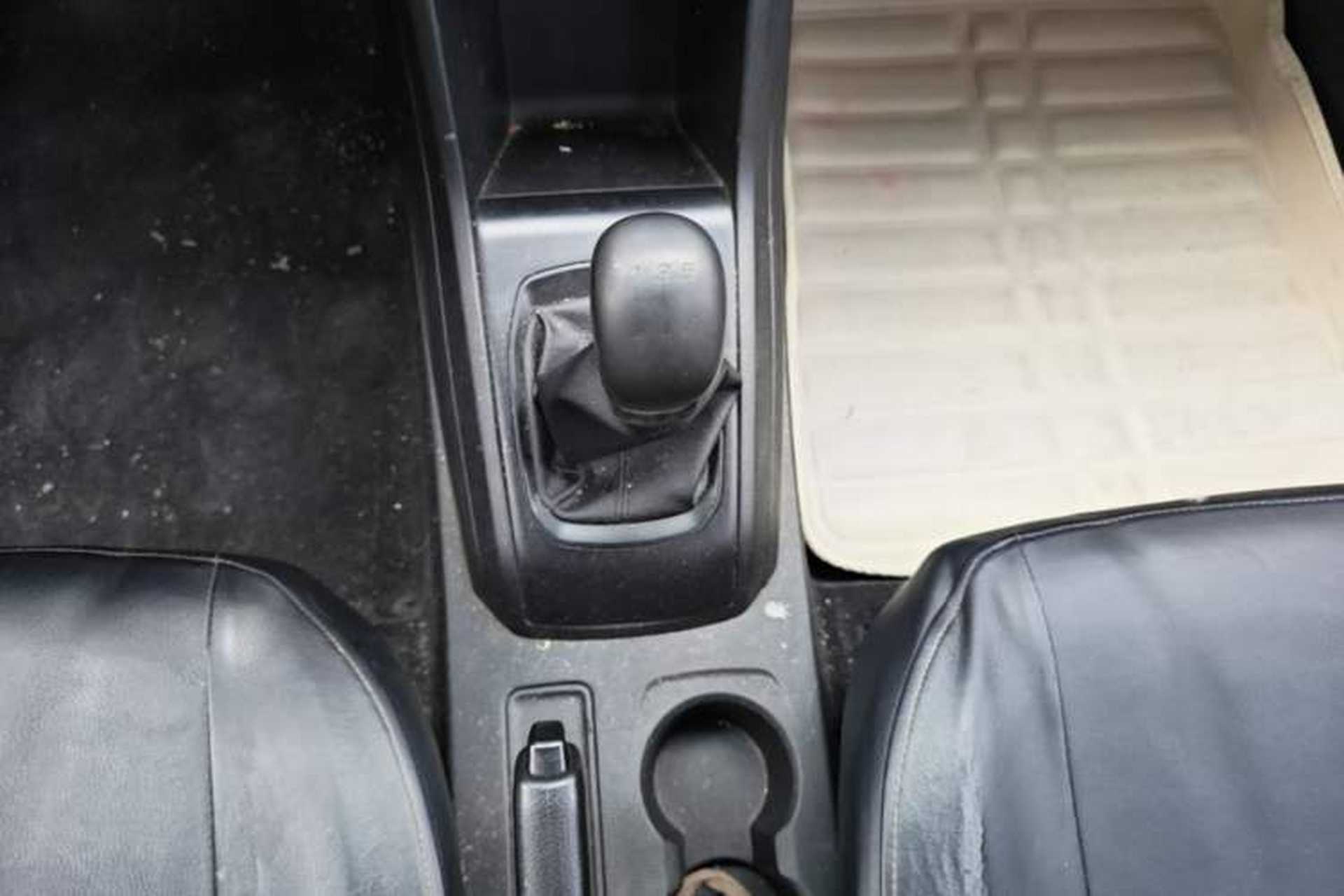 Used Baojun 310 2016 1.2L manual Comfort trim level Gear Lever