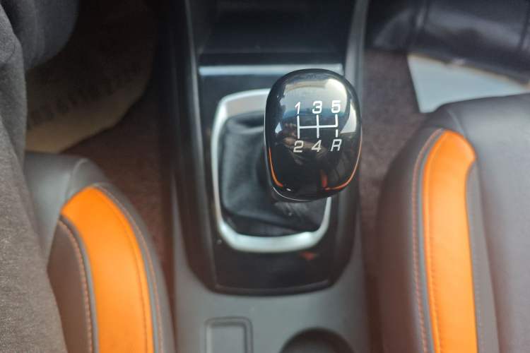 Used Baojun 310 2016 1.2L Manual Luxury Model Gear Lever