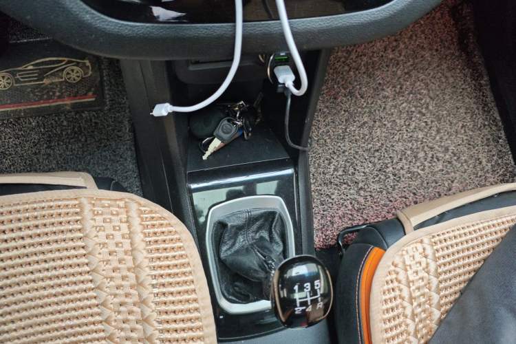 Used Baojun 310 2016 1.2L Manual Luxury Model Gear Lever