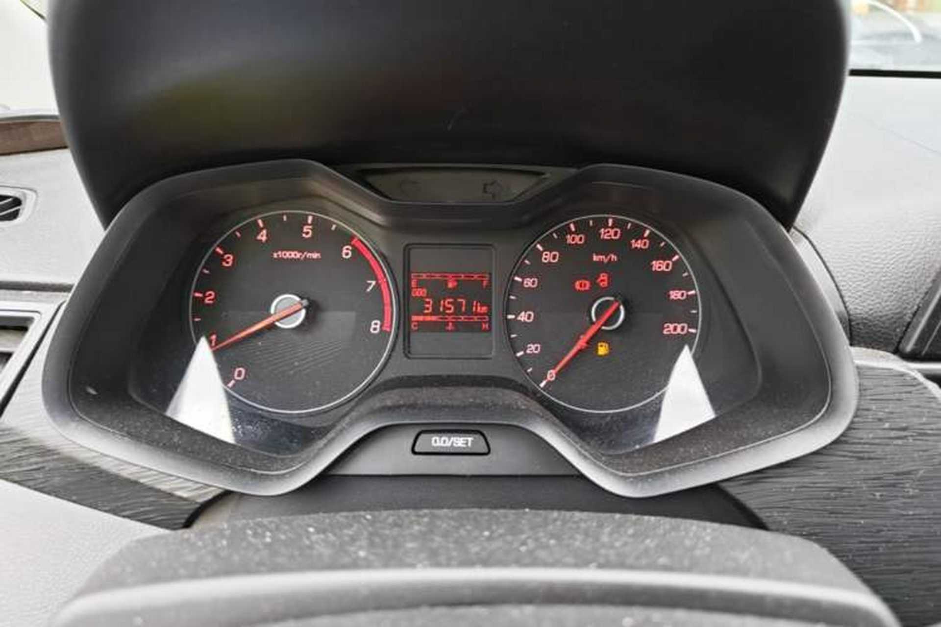 Used Baojun 310 2016 1.2L manual Comfort trim level Instrument Cluster