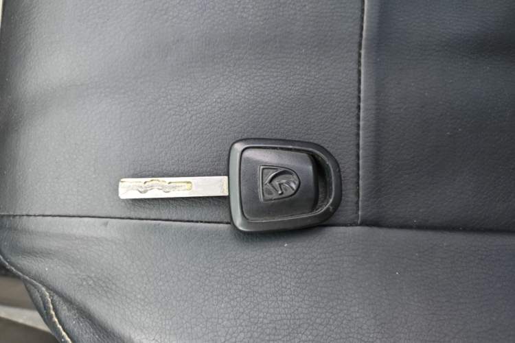 Used Baojun 310 2016 1.2L manual Comfort trim level Interior 1