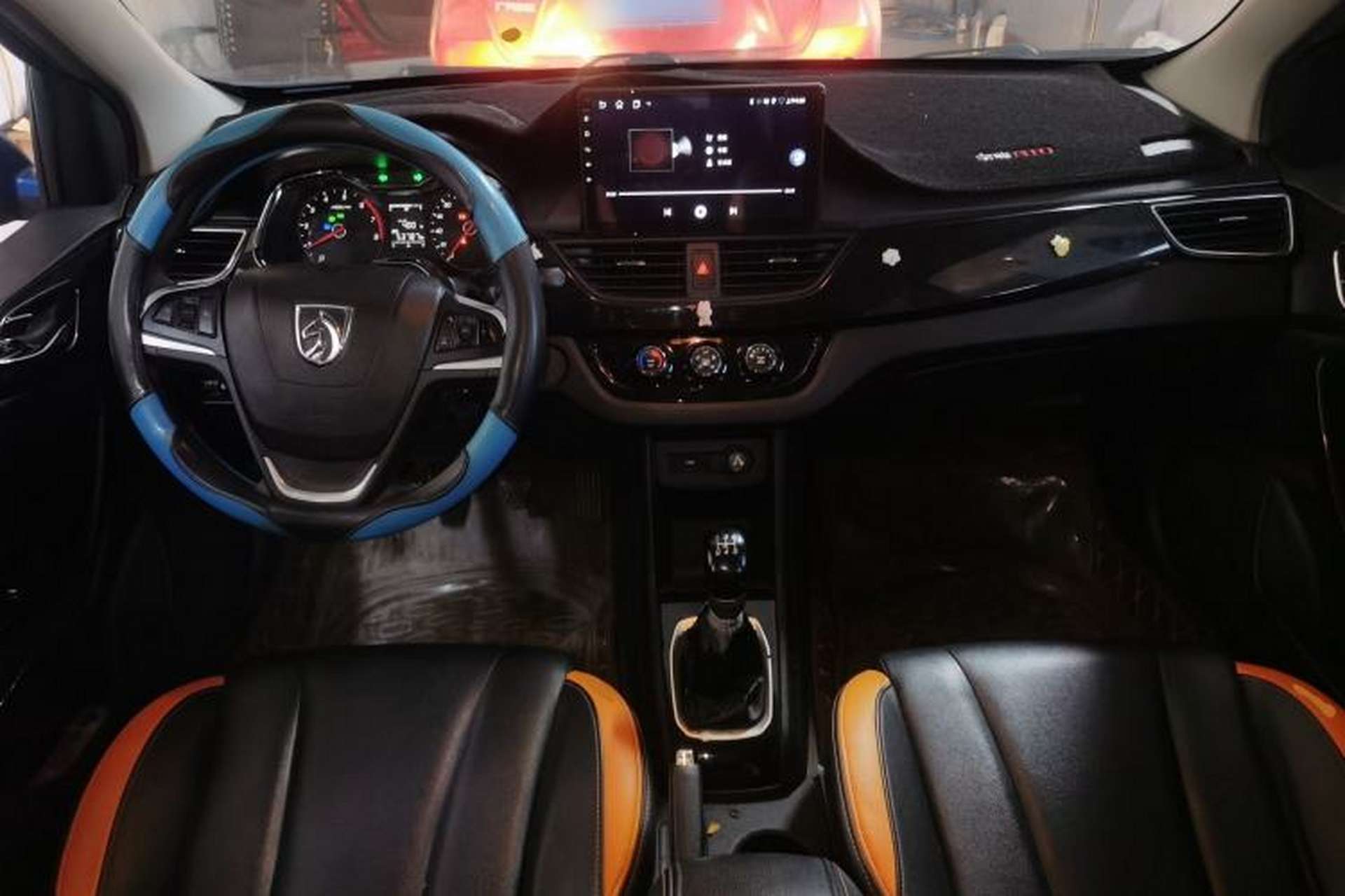 Used Baojun 310 2016 1.2L Manual Luxury Model Interior 2