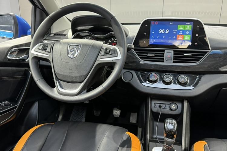 Used Baojun 310 2016 1.2L Manual Luxury Model Interior 3