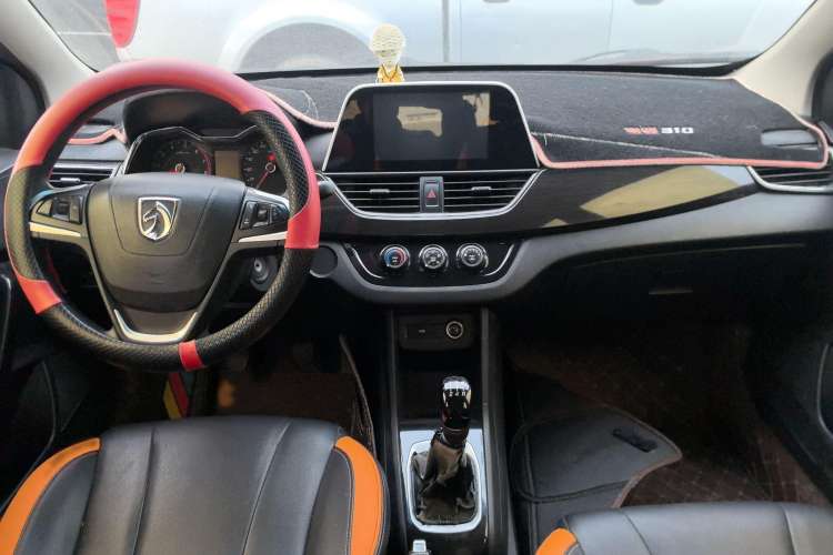 Used Baojun 310 2016 1.2L Manual Luxury Model Interior 3