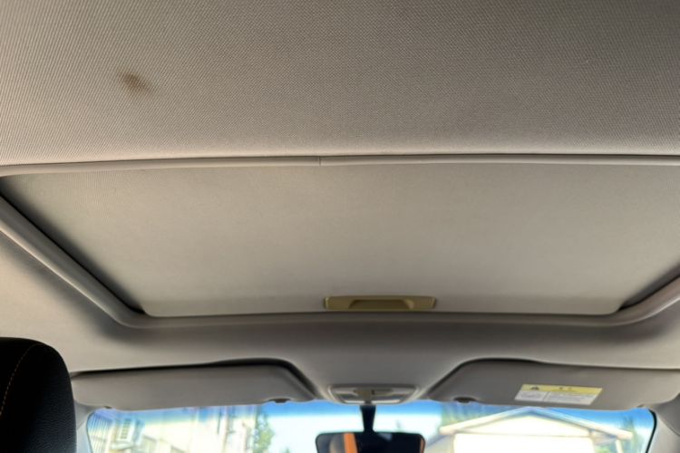 Used Baojun 310 2016 1.2L Manual Luxury Model Interior 4