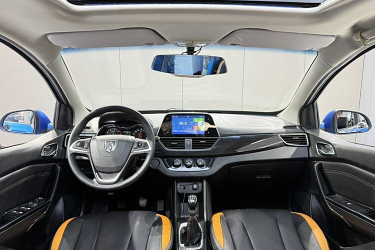 Used Baojun 310 2016 1.2L Manual Luxury Model Interior 7