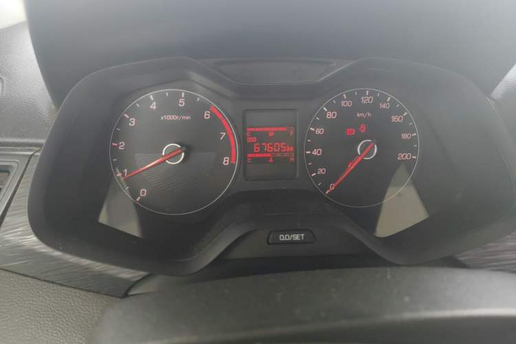 Used Baojun 310 2016 1.2L Manual Value Edition Odometer Close Up