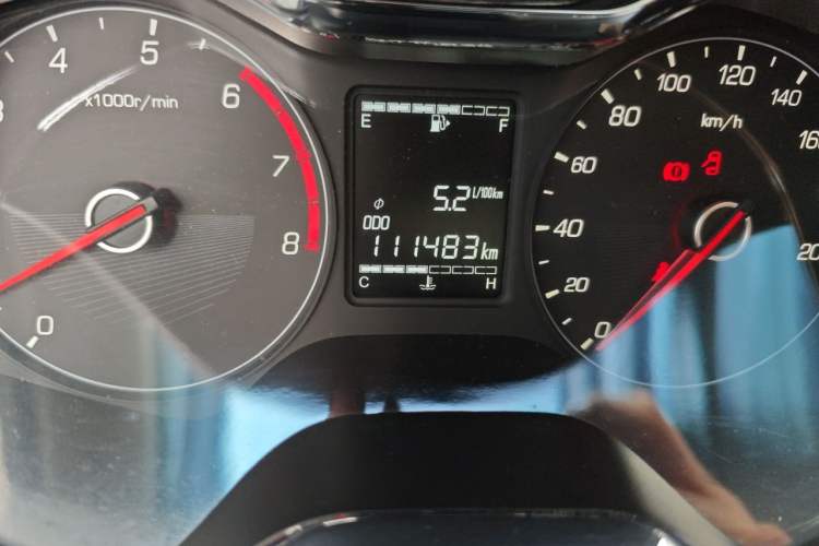 Used Baojun 310 2016 1.2L Manual Luxury Model Odometer Close Up