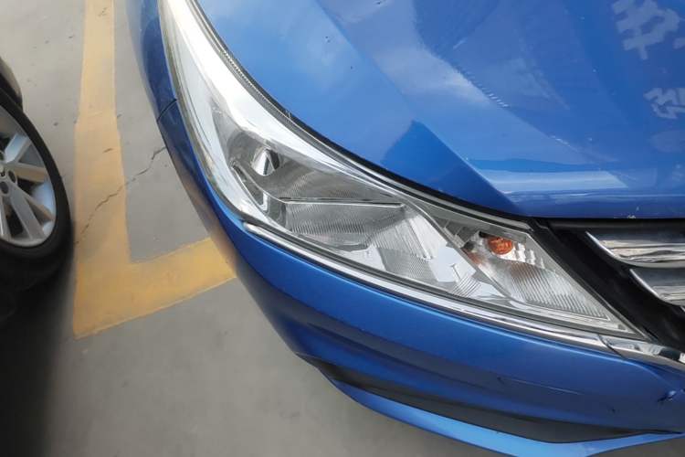 Used Baojun 310 2016 1.2L Manual Luxury Model Right Front Headlight