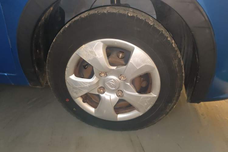 Used Baojun 310 2016 1.2L manual Comfort trim level Right Front Wheel Hub