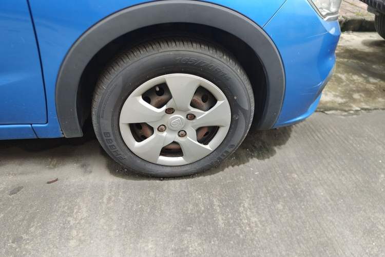 Used Baojun 310 2016 1.2L Manual Value Edition Right Front Wheel Hub