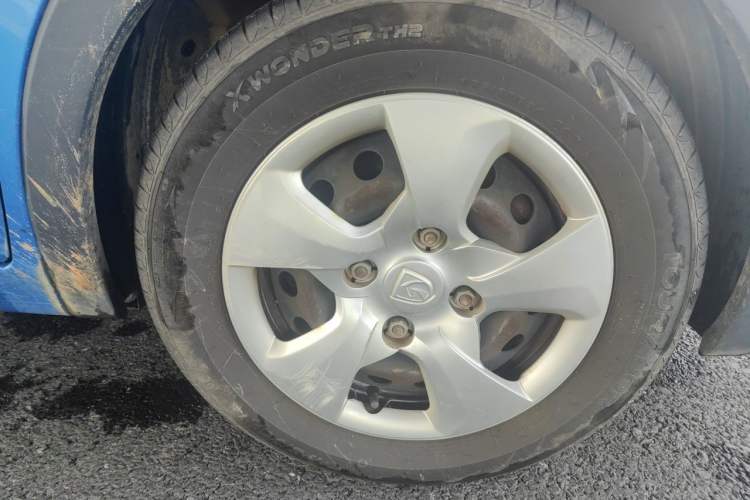 Used Baojun 310 2016 1.2L Manual Value Edition Right Front Wheel Hub