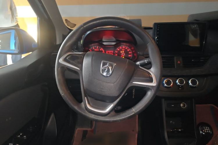 Used Baojun 310 2016 1.2L manual Comfort trim level Steering Wheel