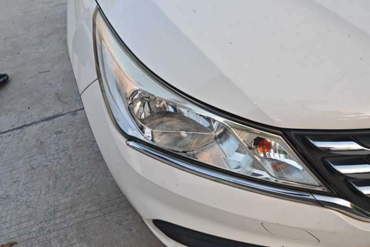 Used Baojun 310 2016 1.2L Manual Luxury Model Right Front Headlight