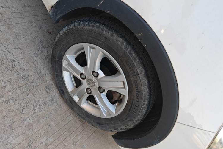 Used Baojun 310 2016 1.2L Manual Luxury Model Right Front Wheel Hub