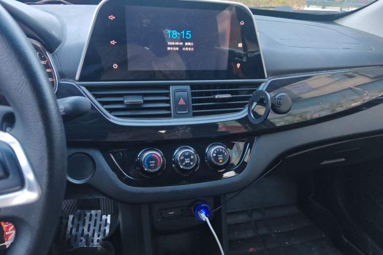 Used Baojun 310 2016 1.2L Manual Luxury Model Audio And AC Panel