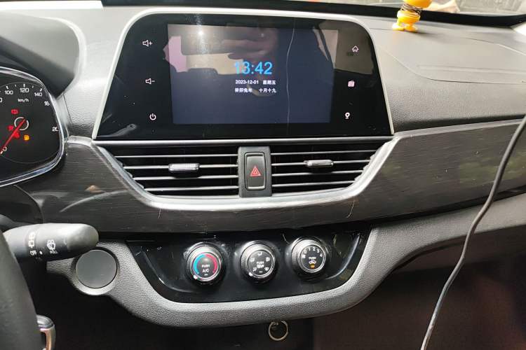 Used Baojun 310 2016 1.2L Manual Luxury Model Audio And AC Panel