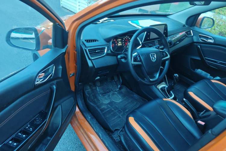 Used Baojun 310 2016 1.2L Manual Luxury Model Driver Seat