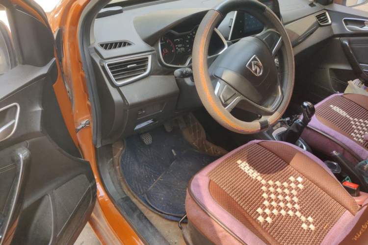 Used Baojun 310 2016 1.2L Manual Fashionable Edition Driver Seat