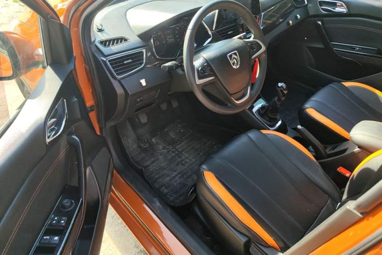 Used Baojun 310 2016 1.2L Manual Luxury Model Driver Seat