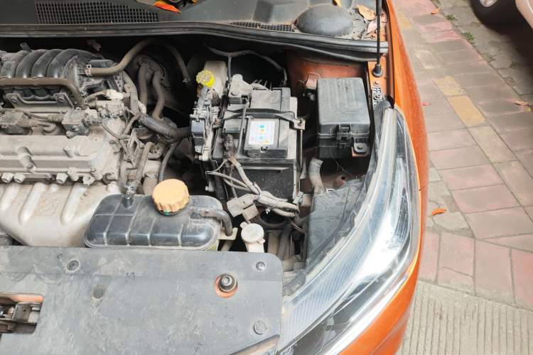 Used Baojun 310 2016 1.2L Manual Luxury Model Engine Bay Left