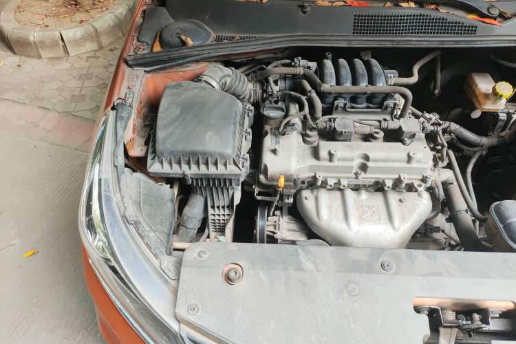 Used Baojun 310 2016 1.2L Manual Luxury Model Engine Bay Right
