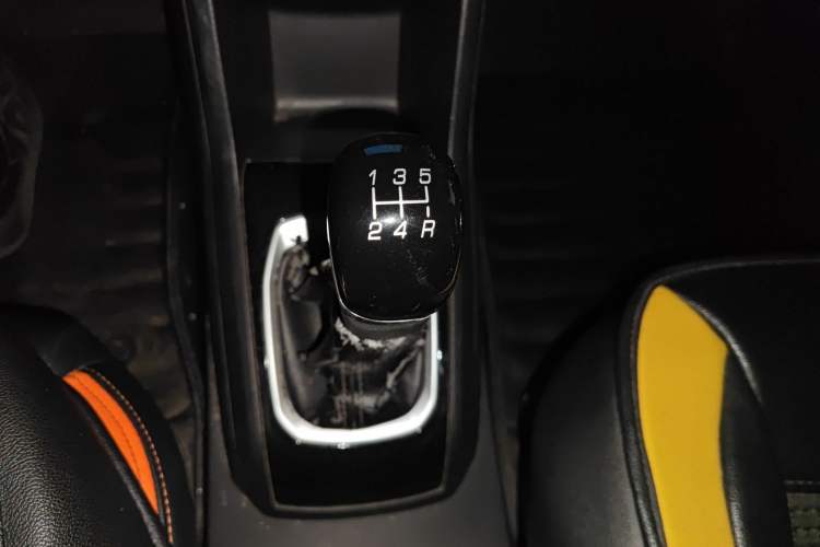 Used Baojun 310 2016 1.2L Manual Luxury Model Gear Lever