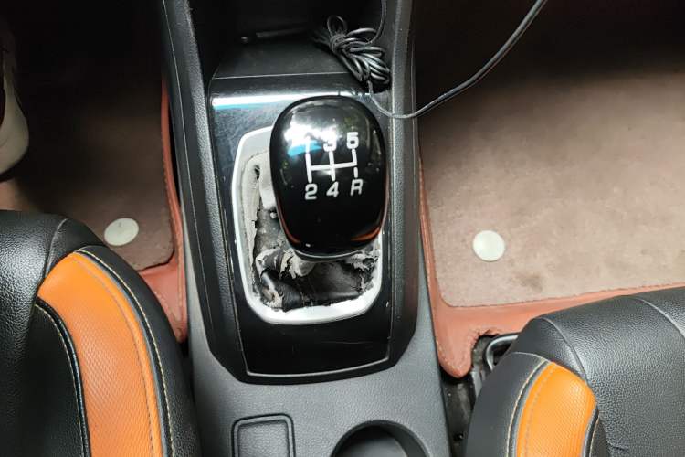 Used Baojun 310 2016 1.2L Manual Luxury Model Gear Lever