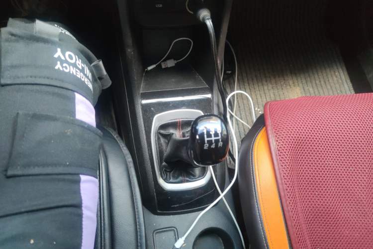 Used Baojun 310 2016 1.2L Manual Luxury Model Gear Lever