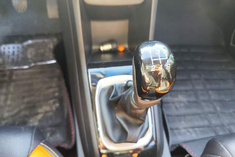Used Baojun 310 2016 1.2L Manual Luxury Model Gear Lever