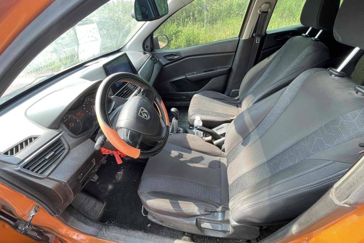Used Baojun 310 2016 1.2L Manual Value Edition Interior 2